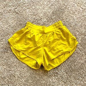 Like New Lululemon Hotty Hot Low-Rise Shorts - Size 4